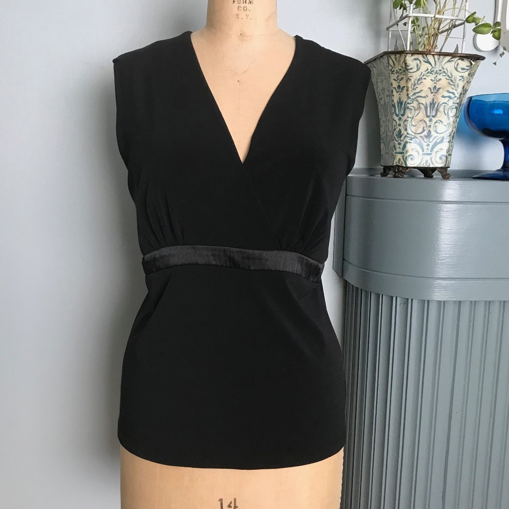 Sleeveless Silky Blouse